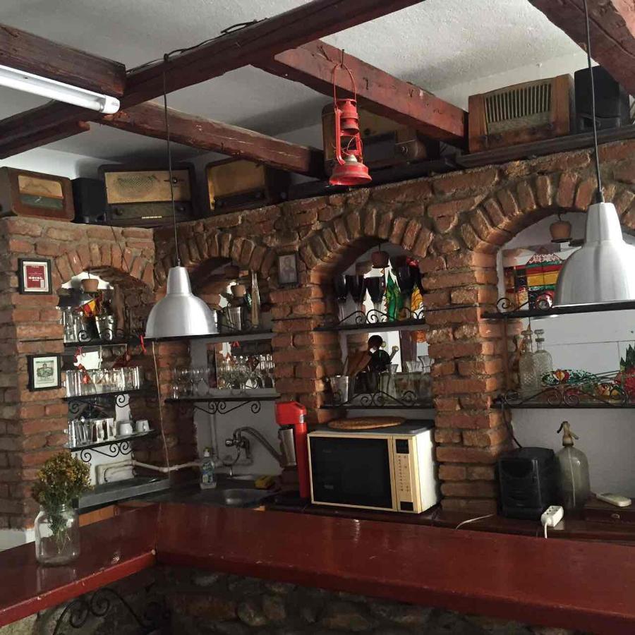 Hostel Emi كافادارشي المظهر الخارجي الصورة