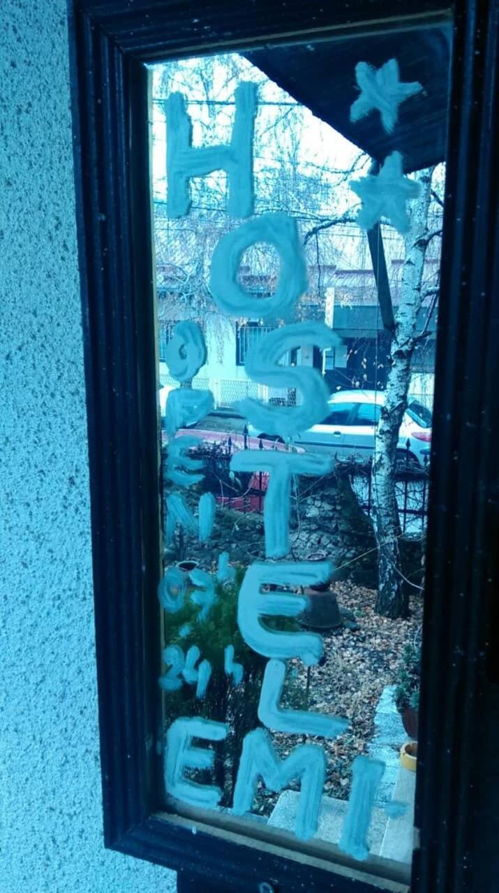 Hostel Emi كافادارشي المظهر الخارجي الصورة